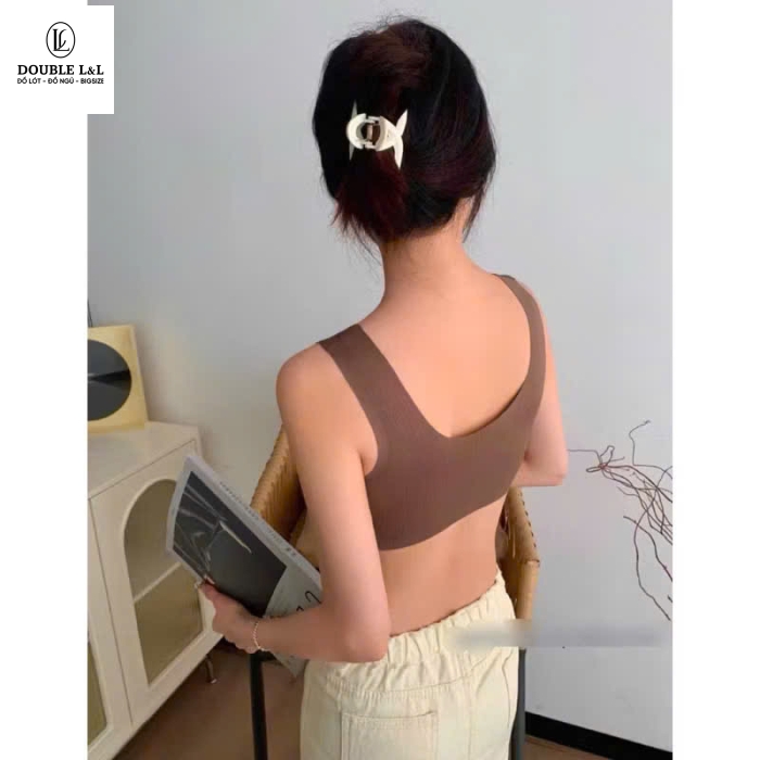 Áo Bra Màu Tối – Thanh Lịch, Che Khuyết Điểm, Lý Tưởng Khi Đi Ngoài Trời